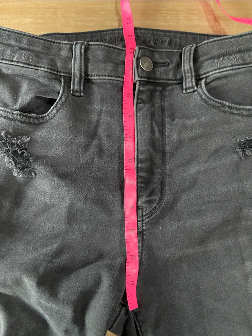 American Eagle Distressed Black Skinny Jeans - Picture 7 of 9